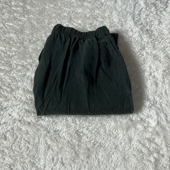 Yerse forest green Paris Tencel Pants, NWT size small or T1 - Picture 1 of 9